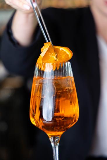 restaurant bar solis - égustez l'innovation avec nos cocktails méditerranéens